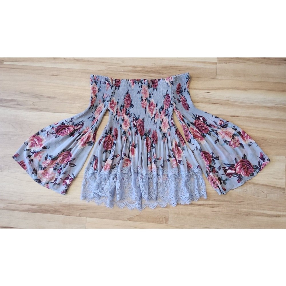 Charlotte Russe Womens Blouse Top Size S Gray Floral Print Flared Sleeve